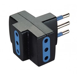 Adattatore con spina 10a 2p+t e 3 prese 10a 2p+t,