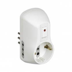 Adattatore safe 1xschuko 2x2p+t 10a c/int bianco