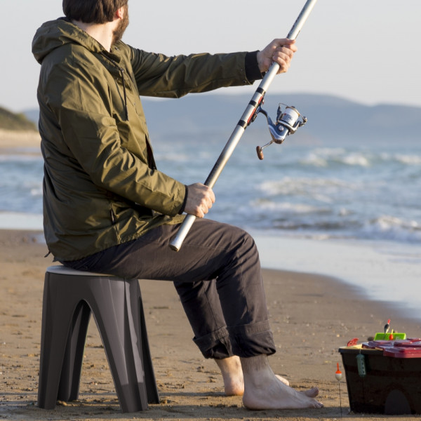 Sgabello impilabile in plastica multiuso leggero girotondo bama verde