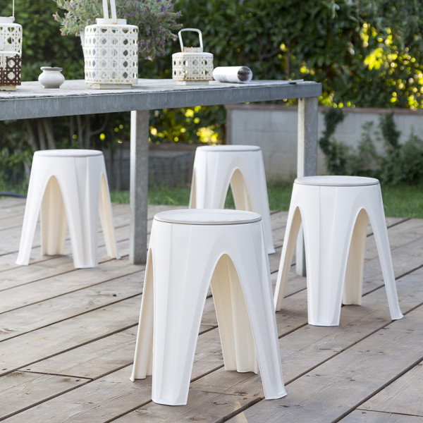 Sgabello impilabile in plastica multiuso leggero girotondo bama verde