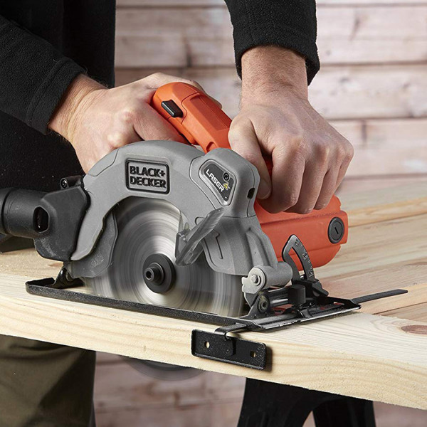 Sega circolare 1250 w d. 190 mm guida laser + accessori cs1250l-qs black+decker