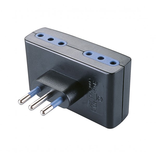 Adattatore con spina 10a 2p+t e 4 prese 10a 2p+t,